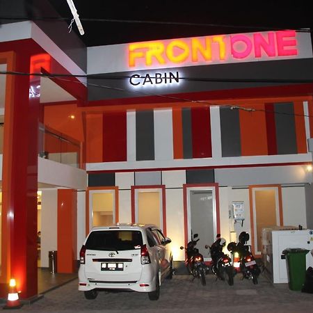 Front One Cabin Malioboro Jogja Yogyakarta Exterior photo